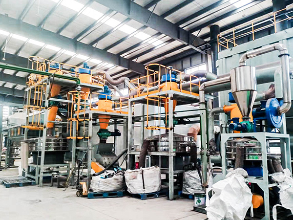On-site view of a customer from Xinjiang, China, purchasing our lithium battery dismantling production line.